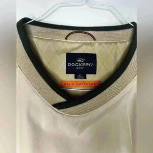 Dockers Golf Windbreaker Jacket Size XL Beige Pullover Stain Defender Pockets